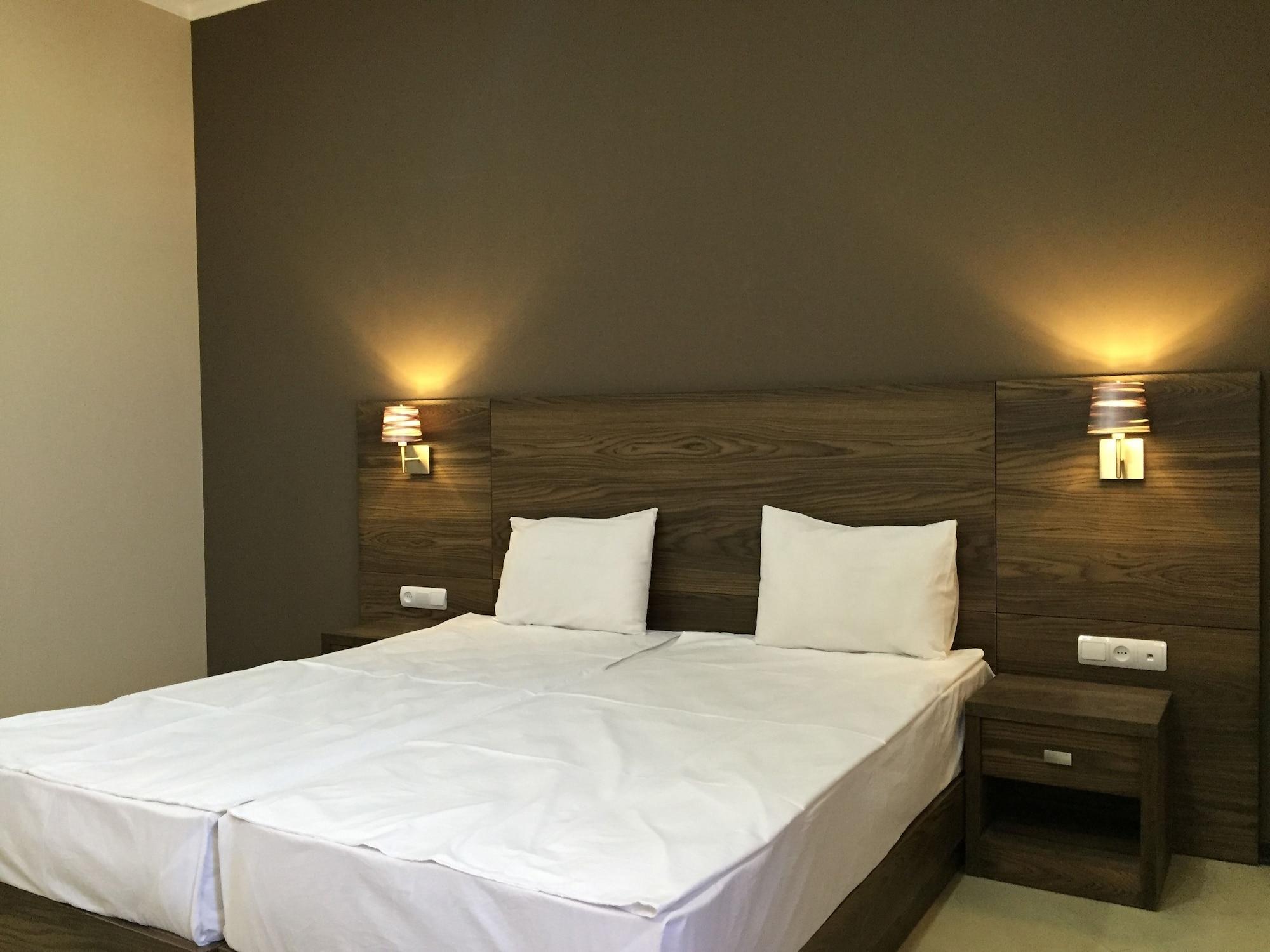 Primer Hotel เยเรวาน ภายนอก รูปภาพ