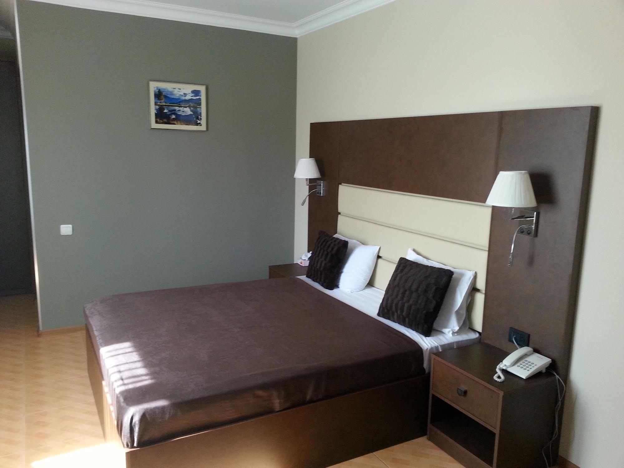 Primer Hotel เยเรวาน ภายนอก รูปภาพ