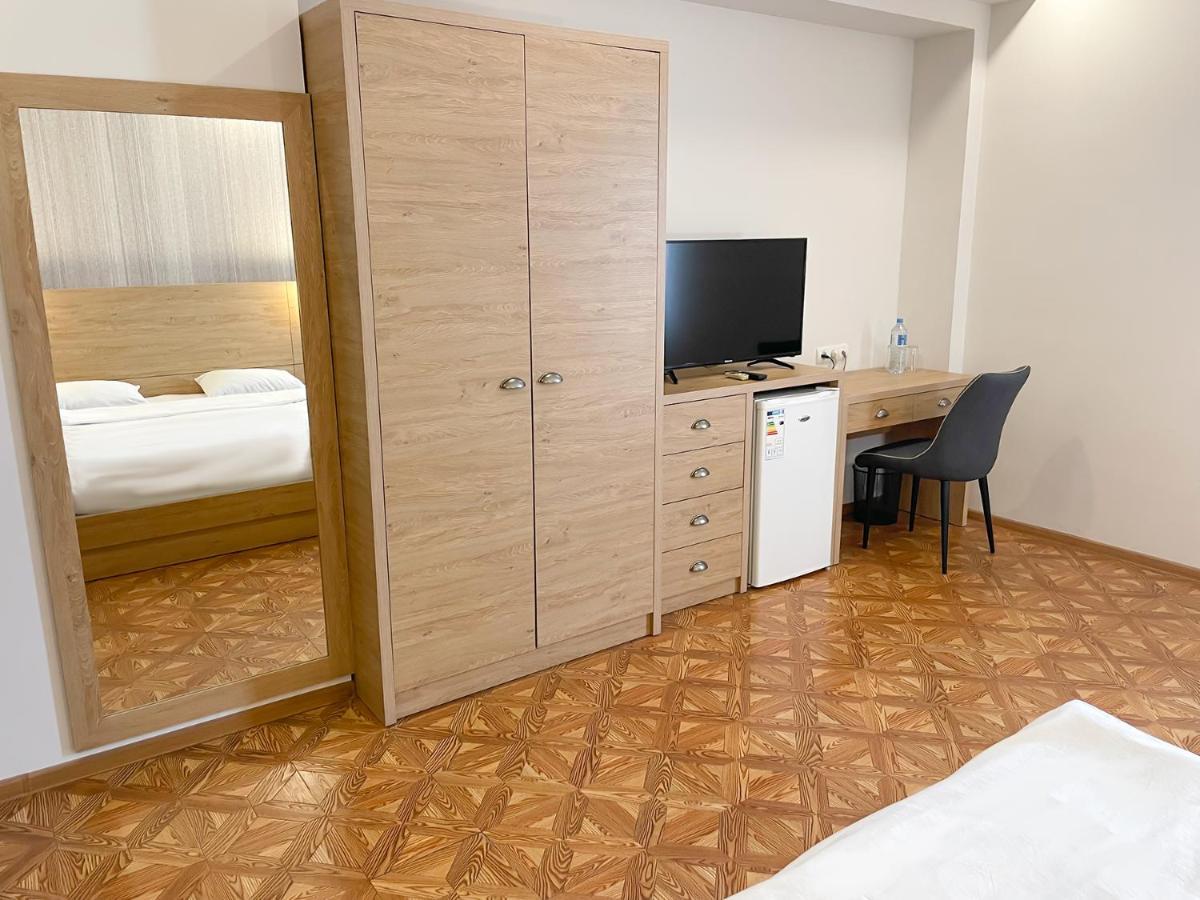 Primer Hotel เยเรวาน ภายนอก รูปภาพ